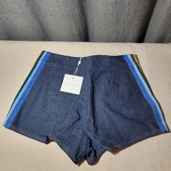 ๐ Honey Punch Retro Shorts ๐ฉณ - Picture 4 of 8